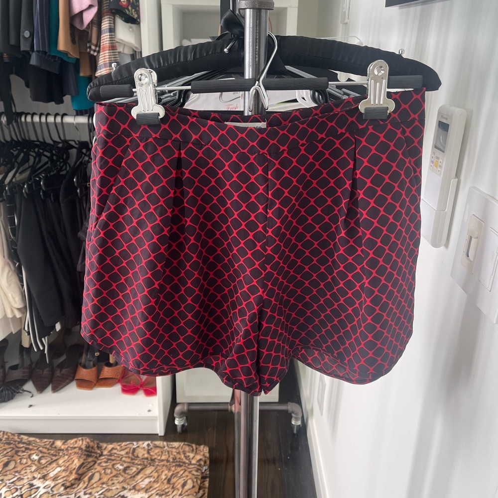 Club Monaco Shorts | 100% SILK